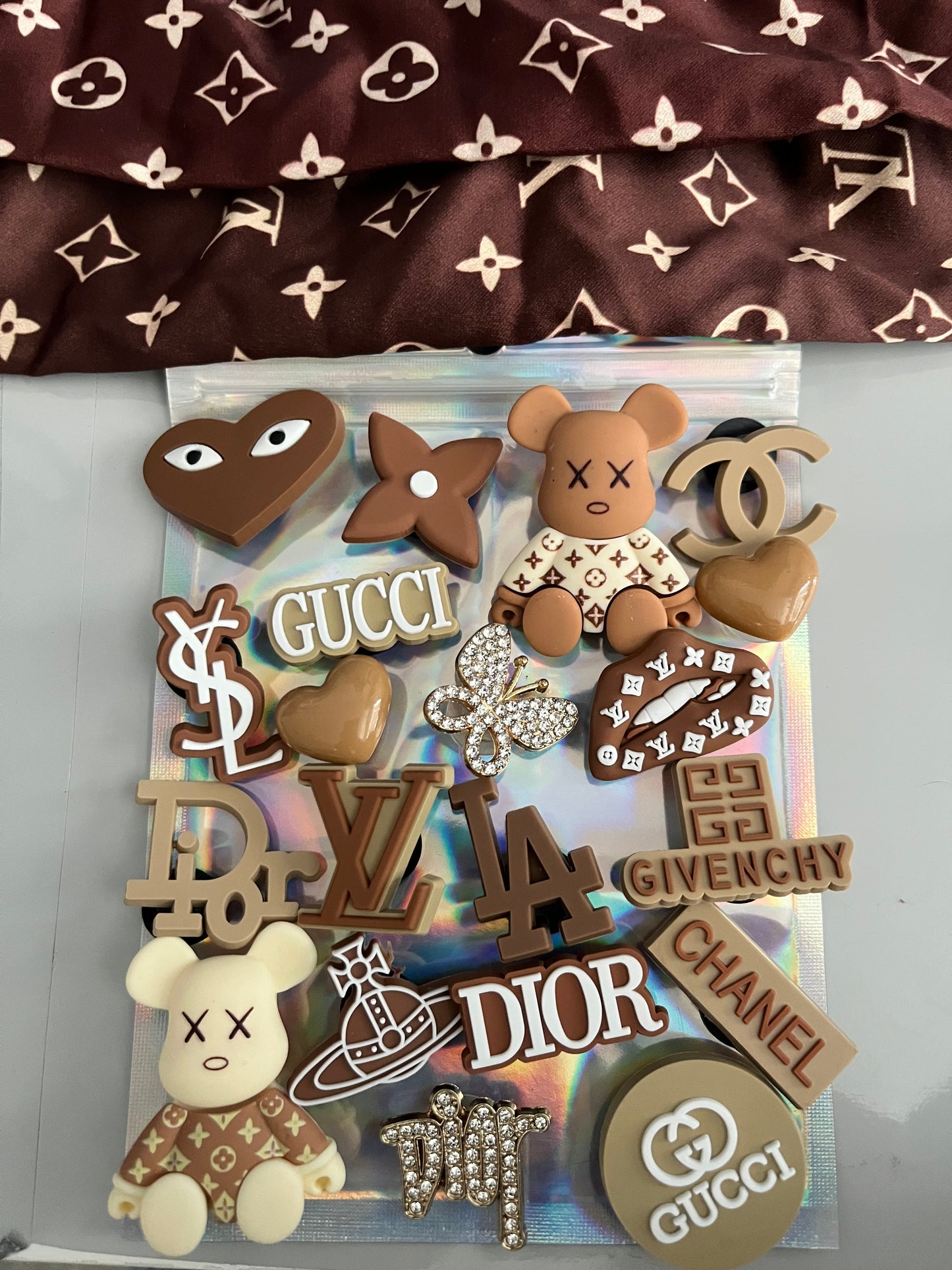 Brown complete bundle