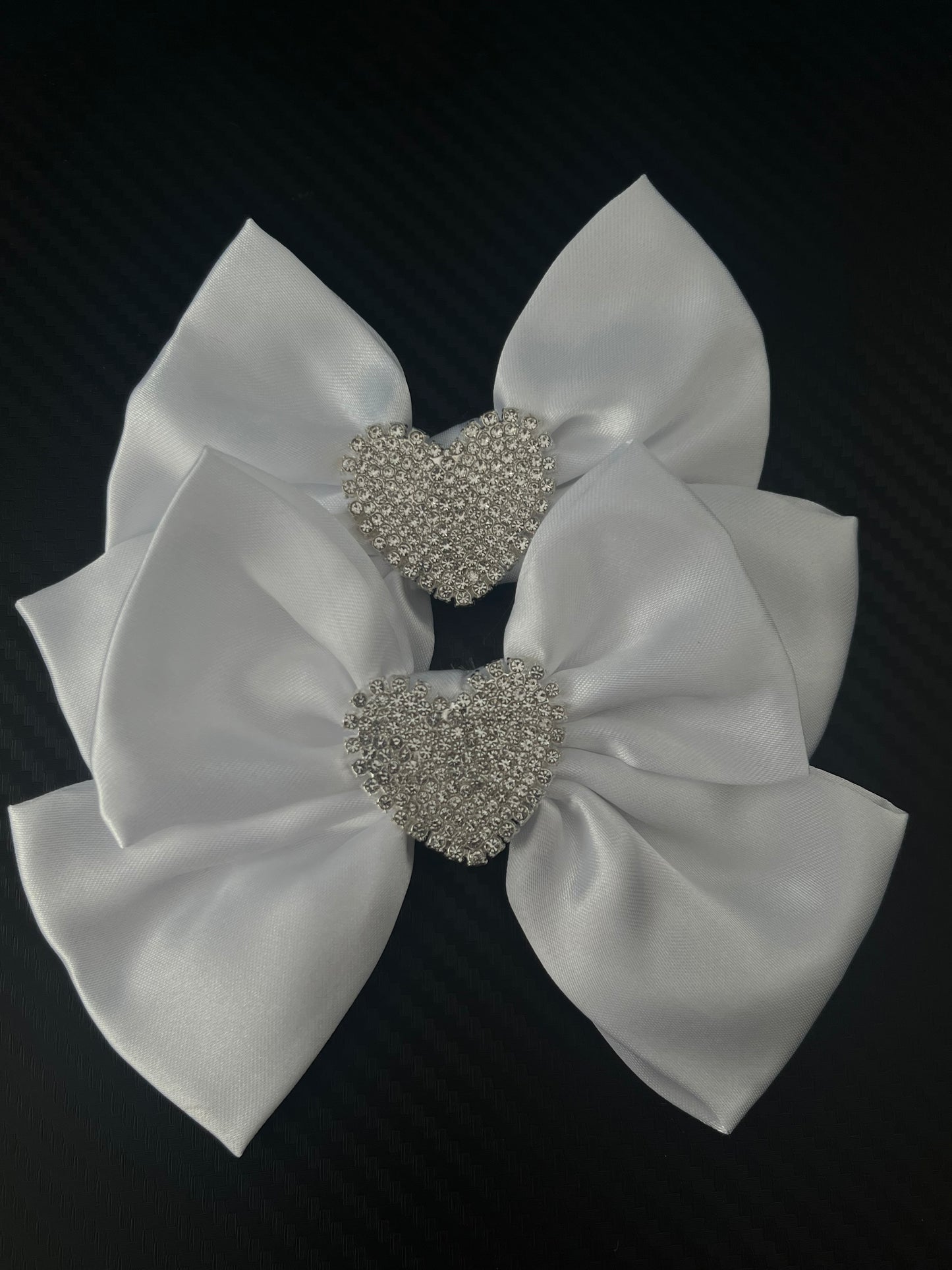 White sparkle heart bows set