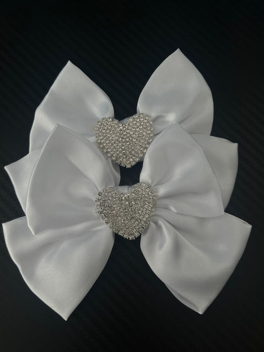 White sparkle heart bows set