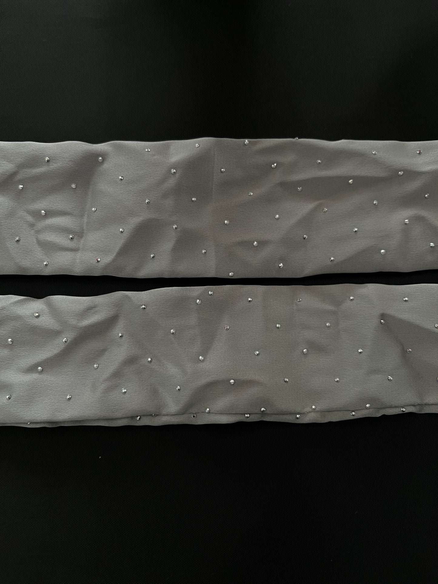 Grey plain sparkle straps set