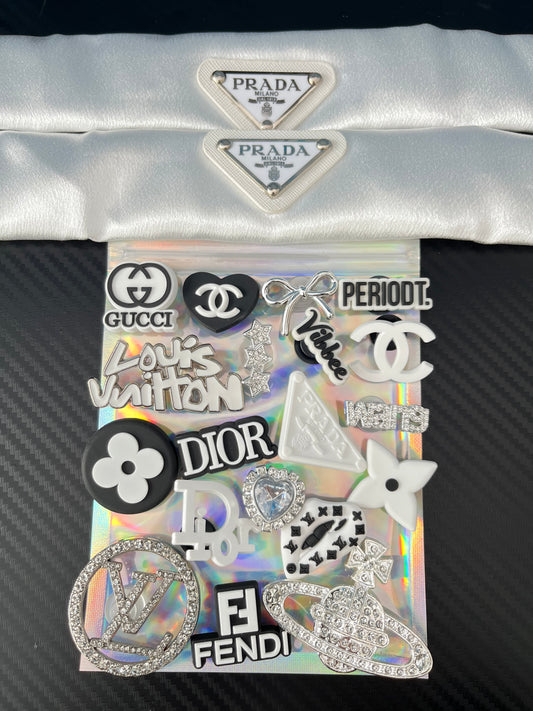 White and black complete bundle