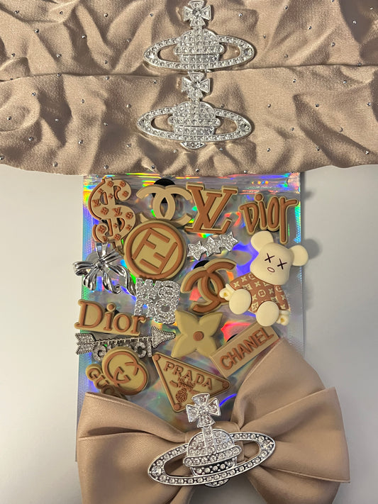 Beige complete bundle with bow