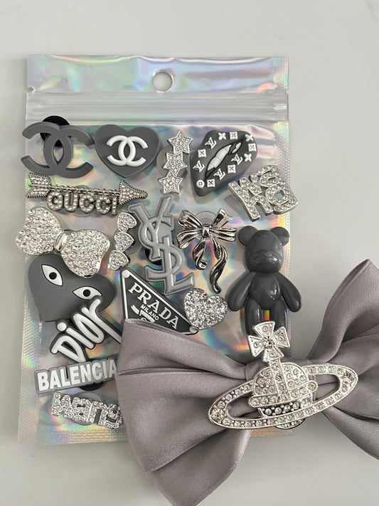 Grey bundle with bow