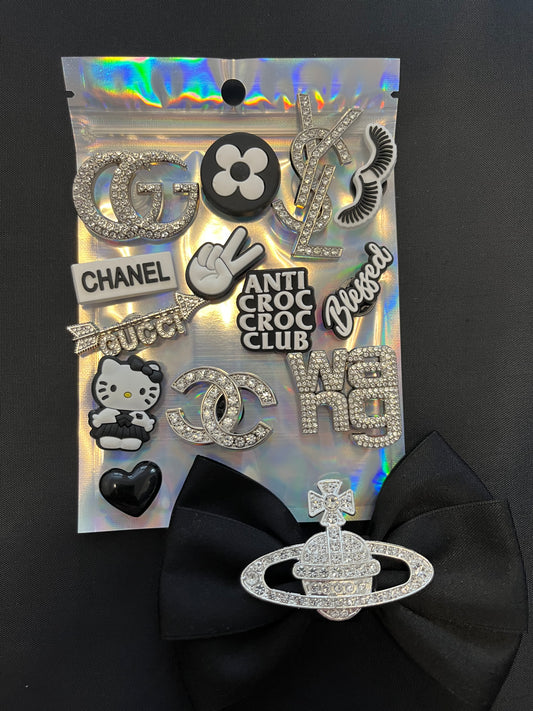 Black bundle with mini bow