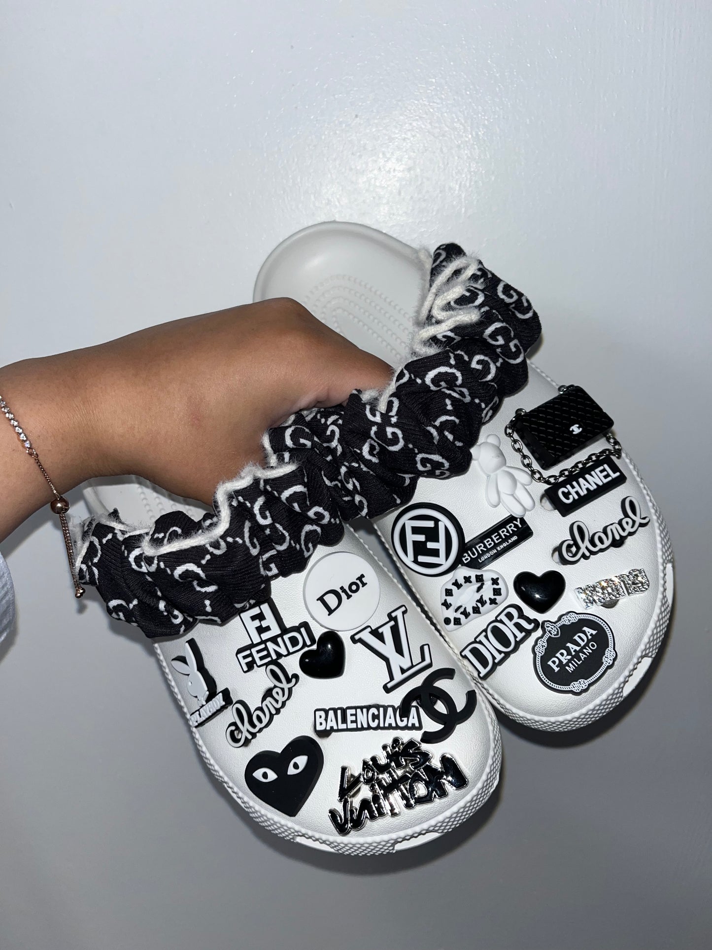 Black complete bundle - without straps (crocs not included)