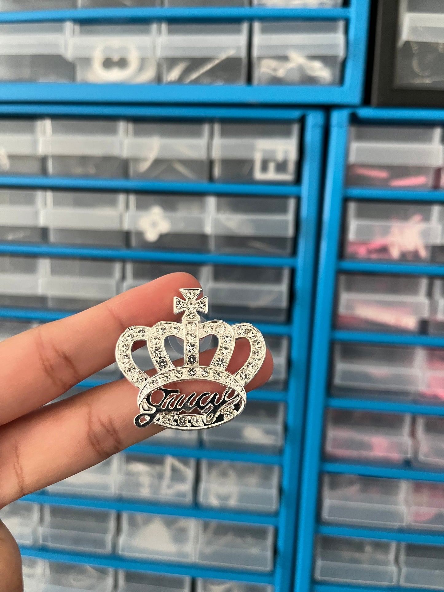 Silver crown metal charm
