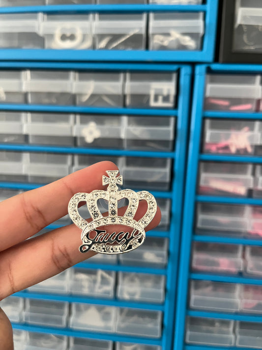 Silver crown metal charm
