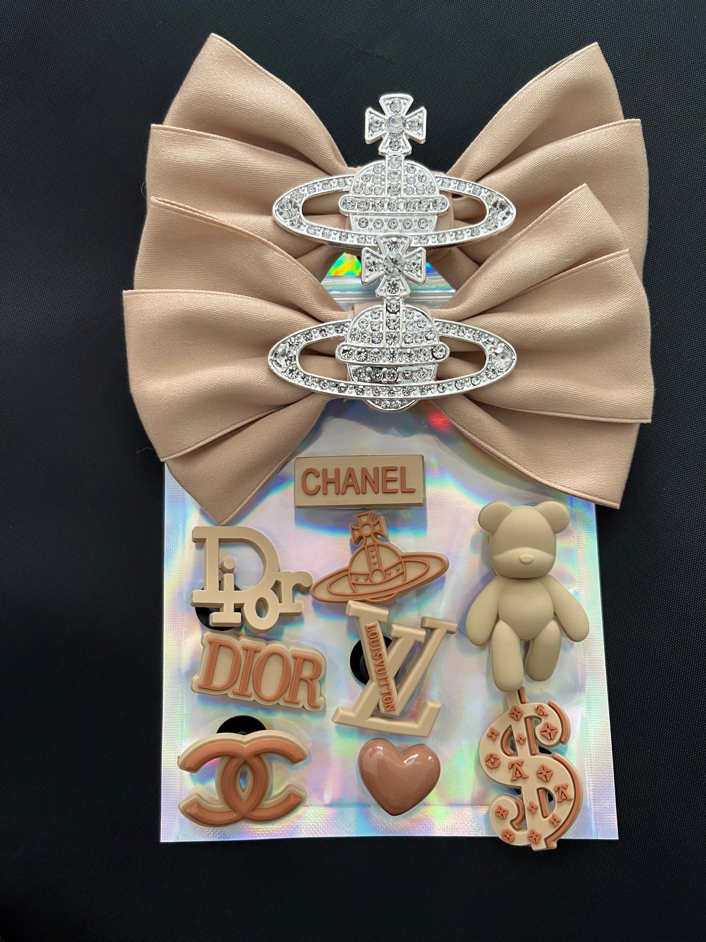 Beige bows and charms