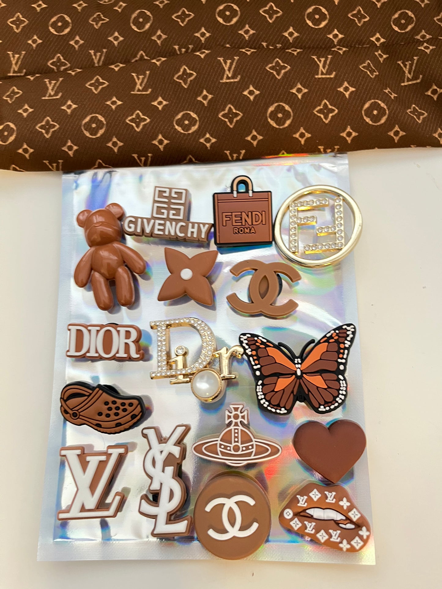 Brown complete bundle