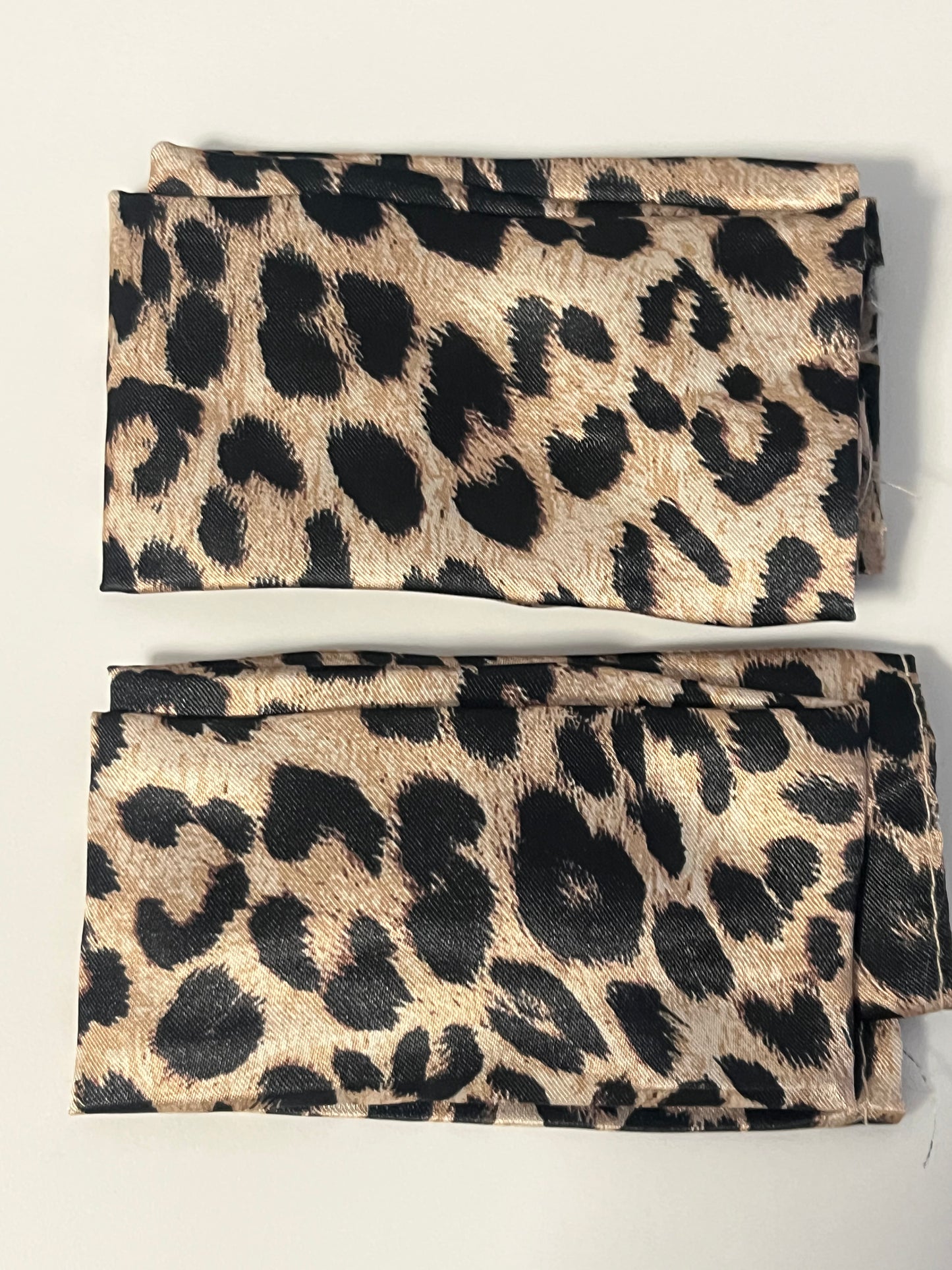 Leopard print straps set