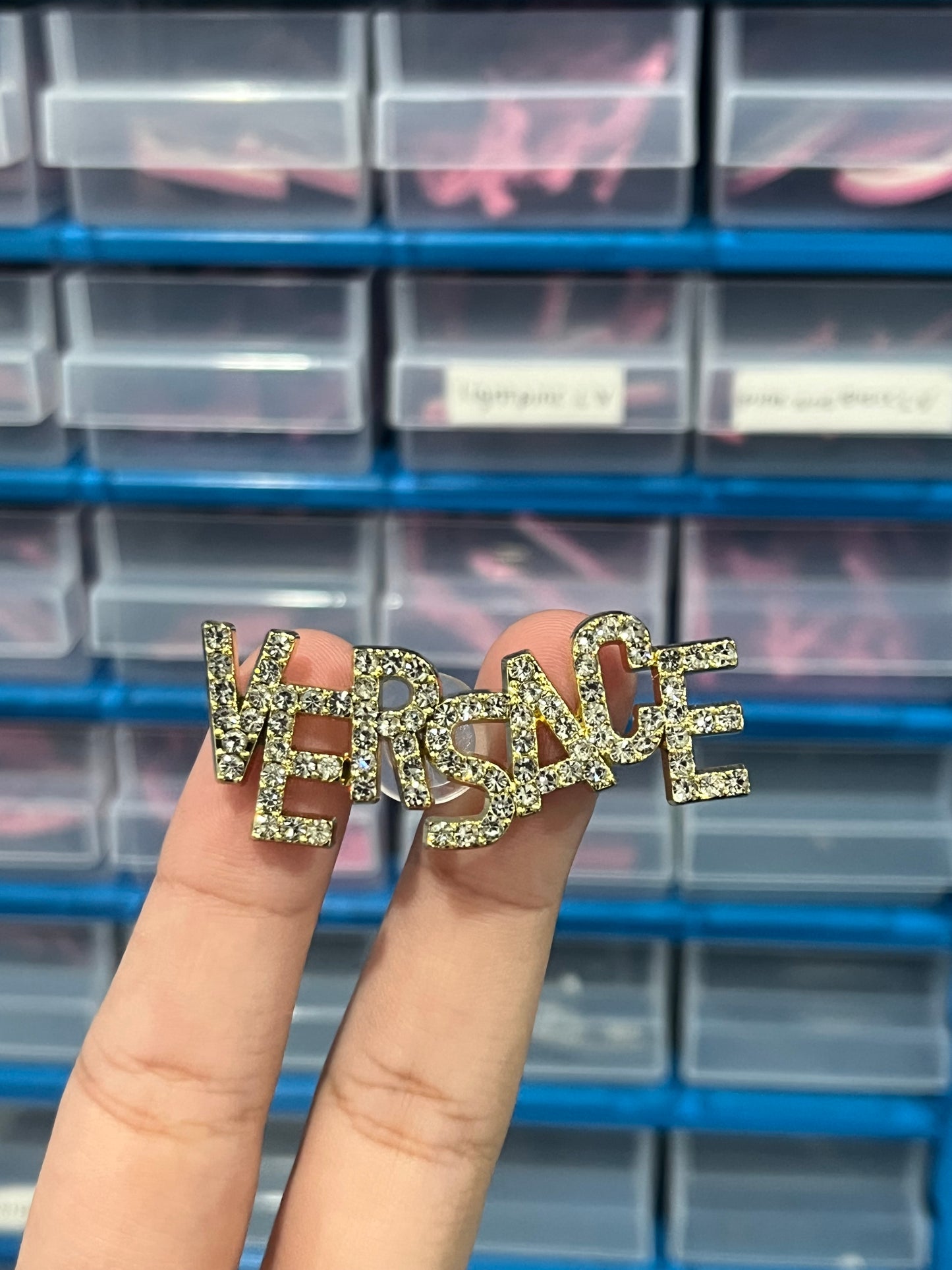 Vs scatter gold charm