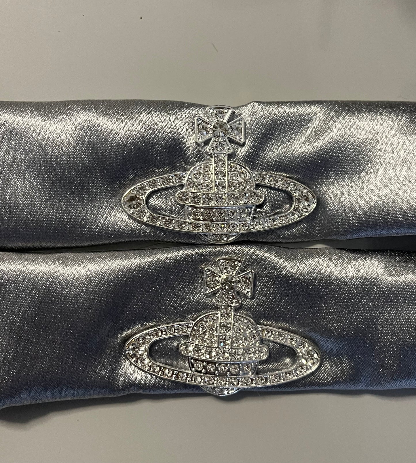 Grey satin planet straps set