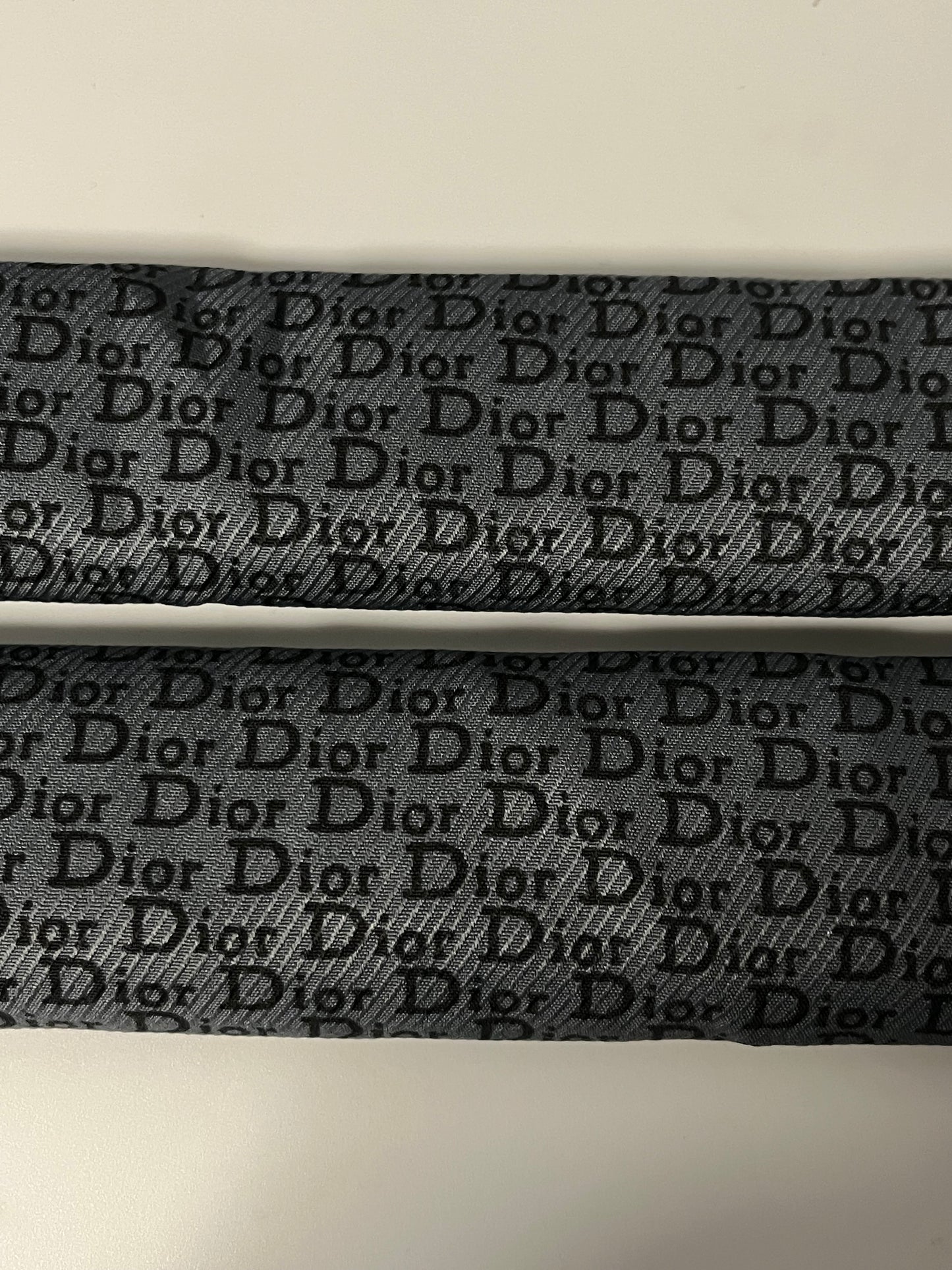 Grey and black straps set