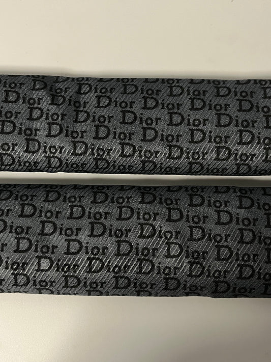 Grey and black straps set