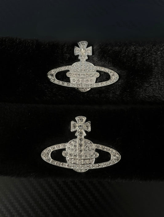 Black fur planet straps