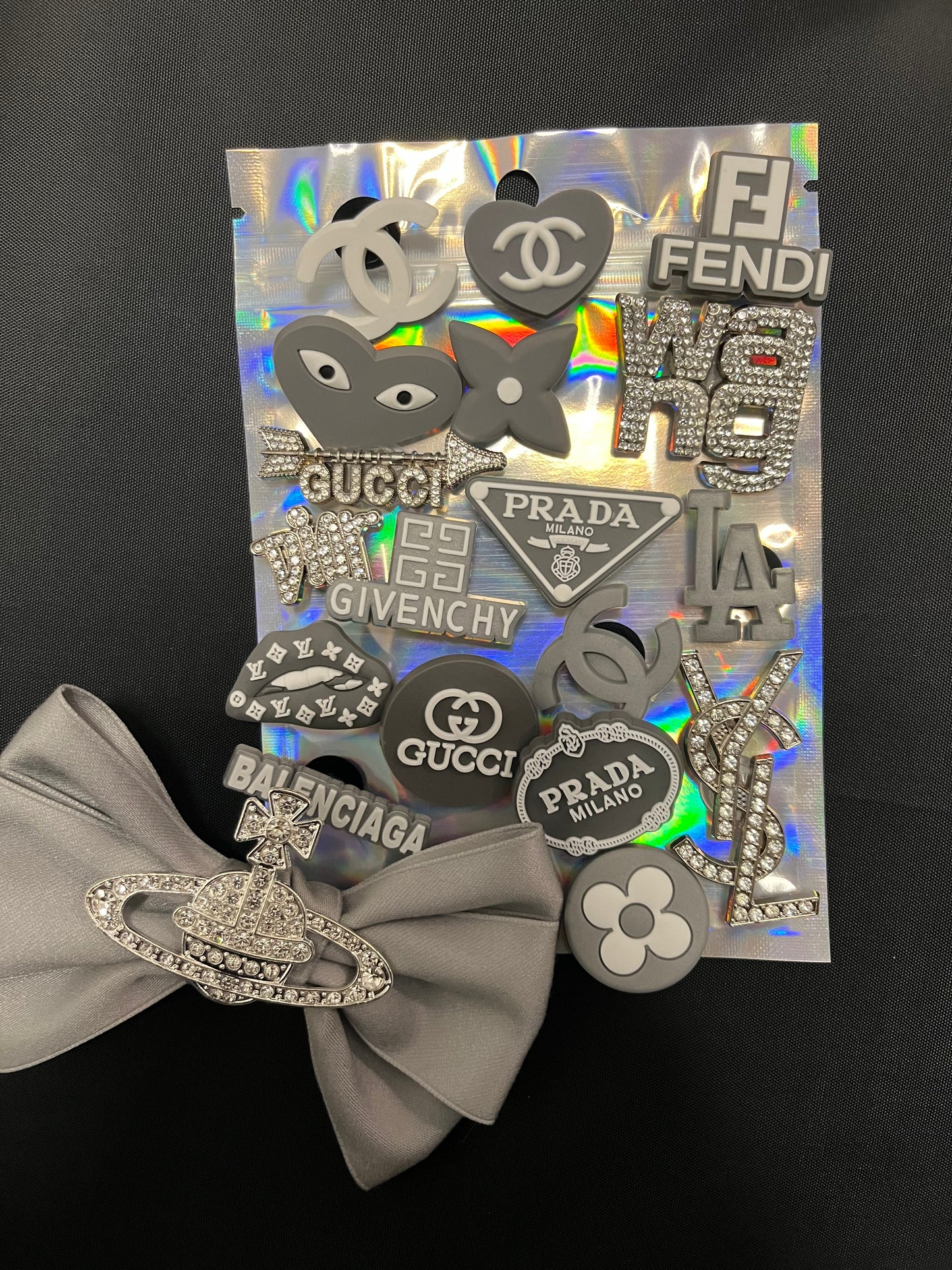 Grey bundle with mini bow