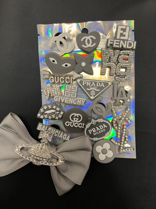 Grey bundle with mini bow