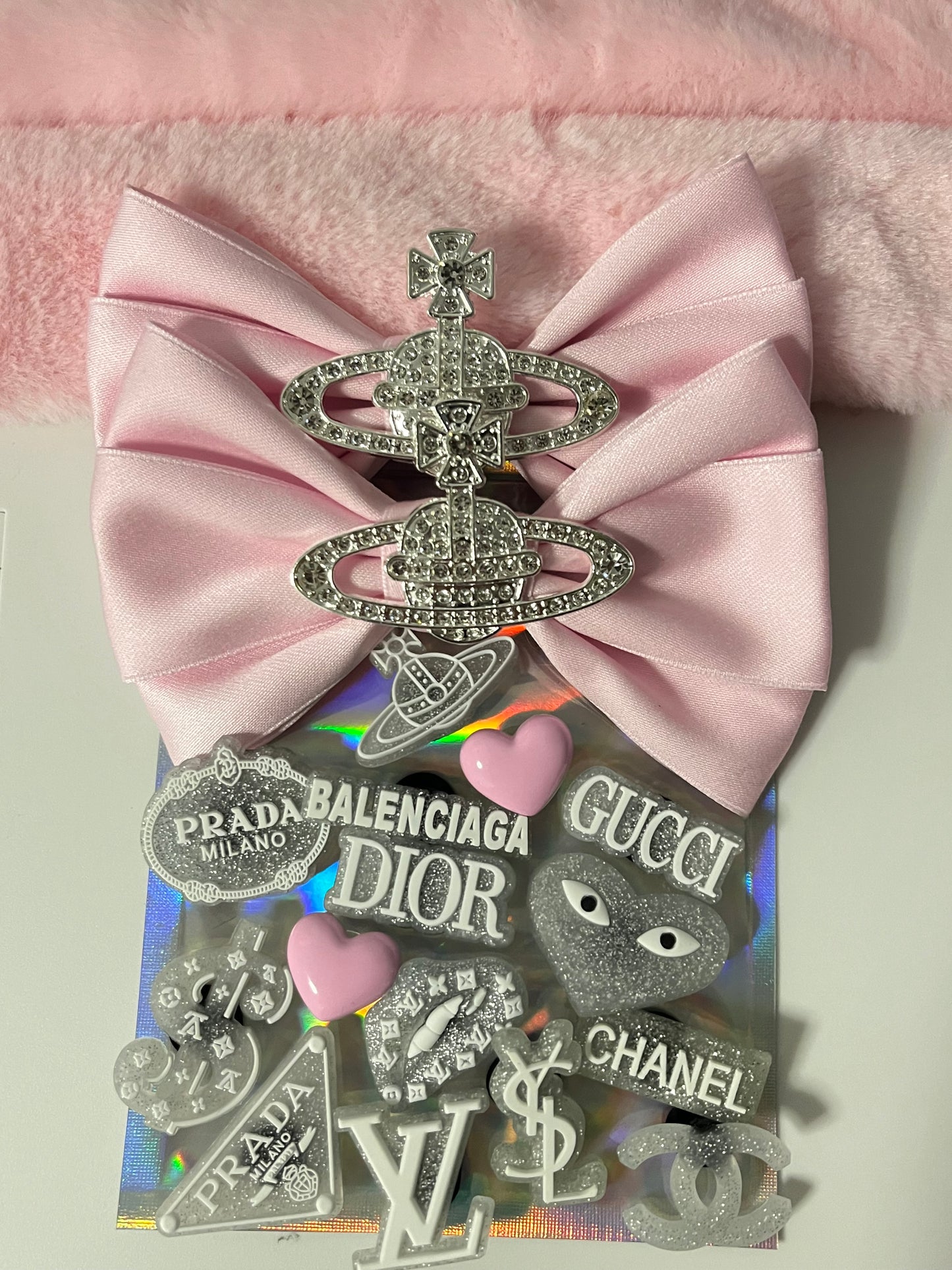 Pink bows bundle with pink fur straps