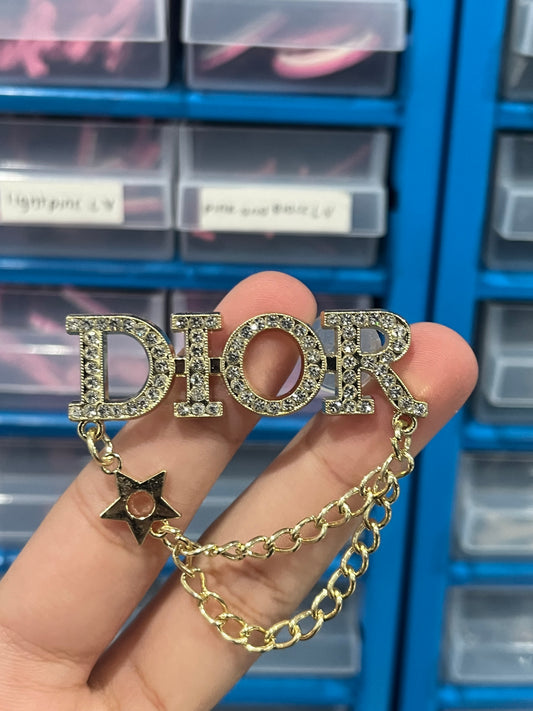 D Gold metal chain charm