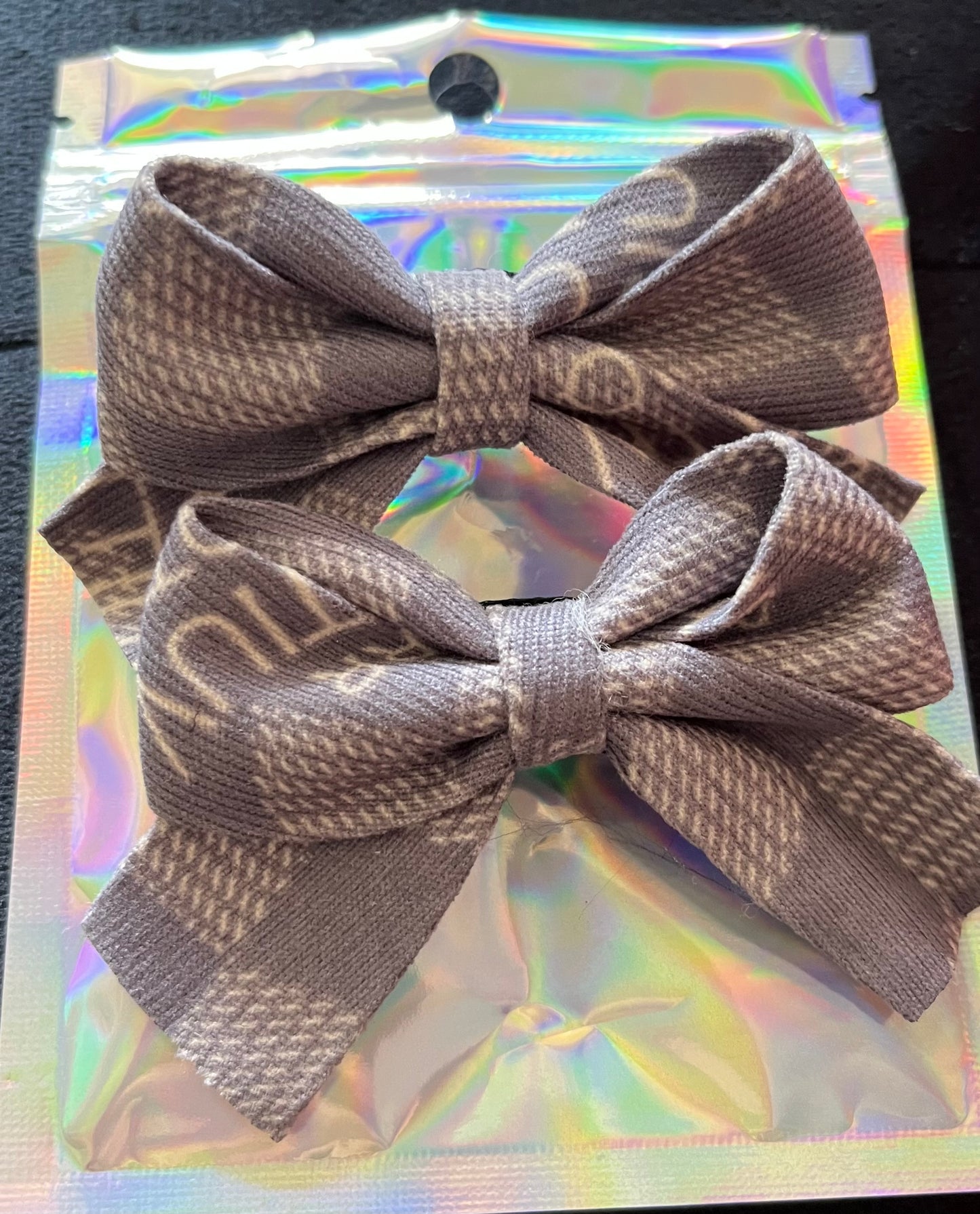 Mini grey bows