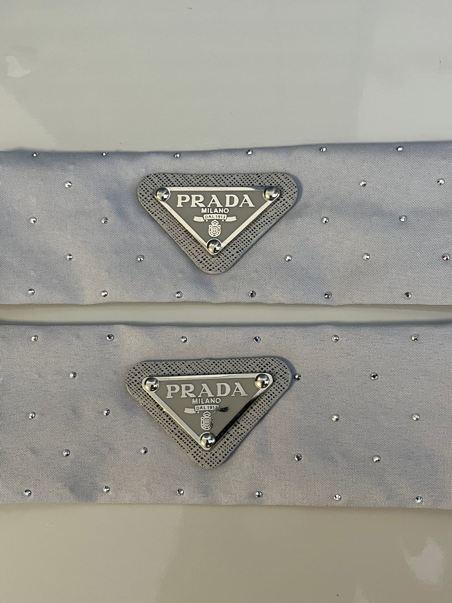 Grey sparkle triangle straps set