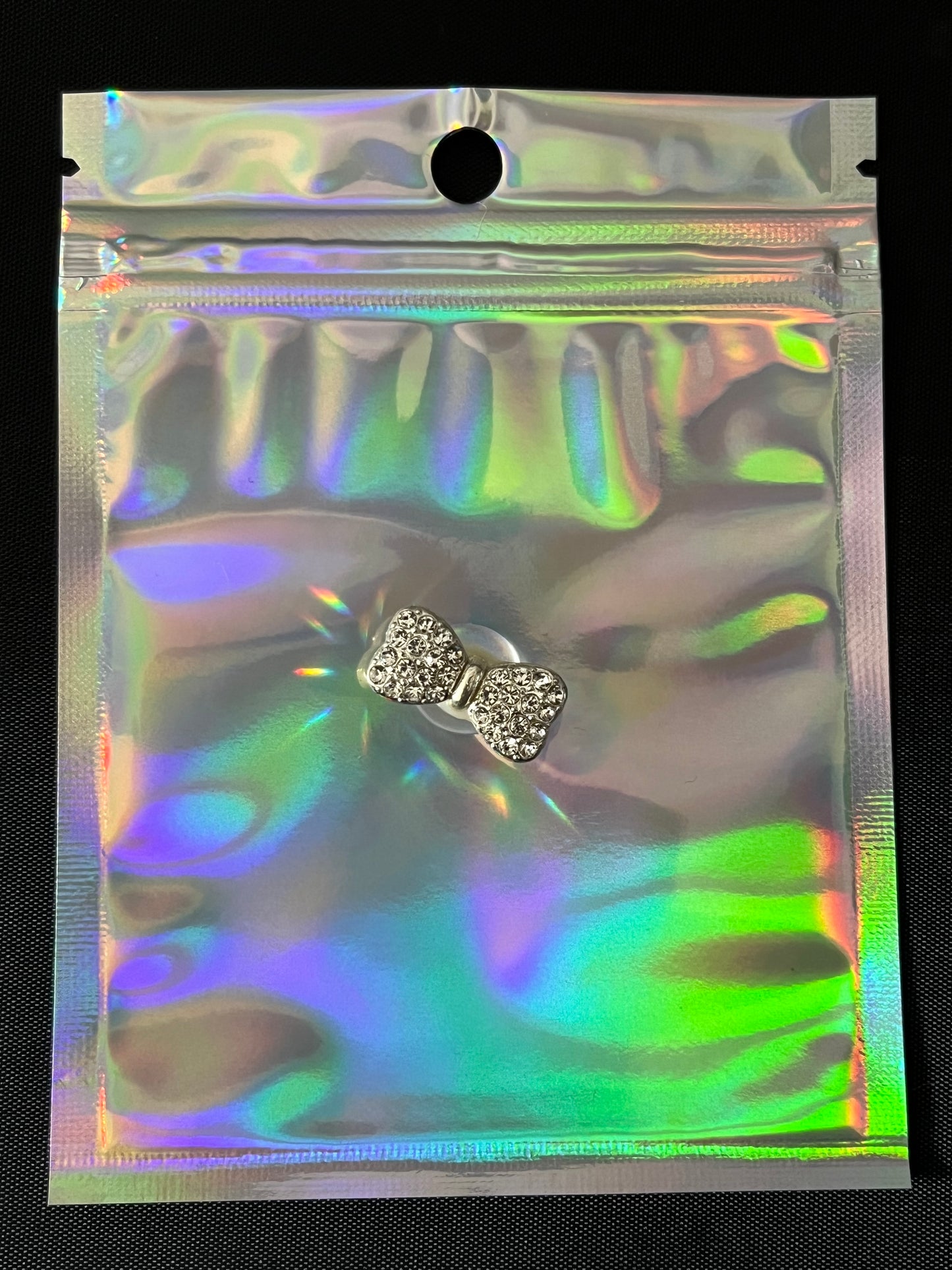 Mini metal bow charm