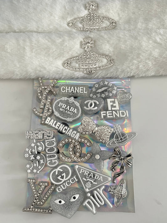 White fur straps bundle